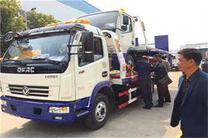 新沂汽车道路救援拖车价格